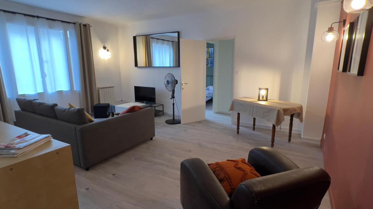 Escale Marseillaise, Grand T2 Calme, Pres Du Vieux Port Pour 2 A 4 Personnes, Nettoyage Rigoureux Appartement Marseilles Buitenkant foto